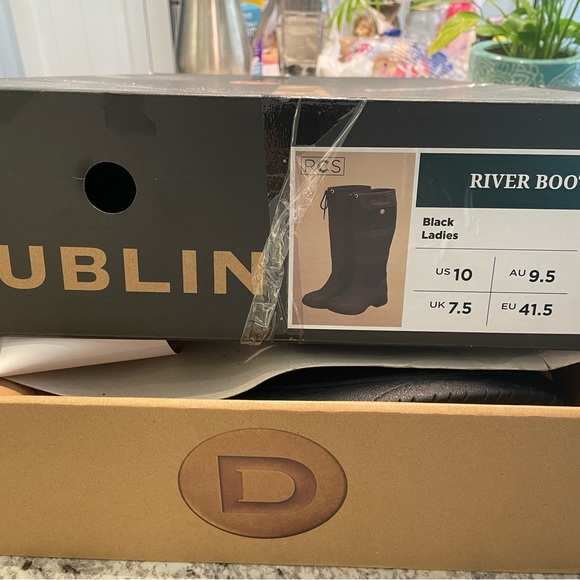 Dublin riding boots, size 10 new in box. Smoke free and pet free home. - Picture 5 of 5